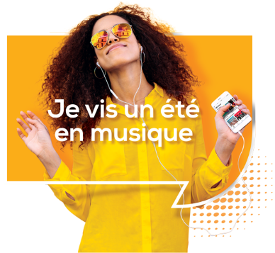 Femme écoutant de la musique avec Deezer Premium